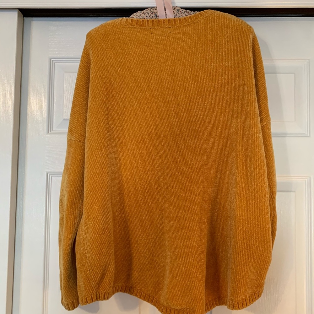 Lord & Taylor mustard gold cozy sweater - Picture 5 of 6
